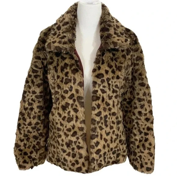 Fate by Led faux fur Leopard print jacket- Size Small - Picture 2 of 7